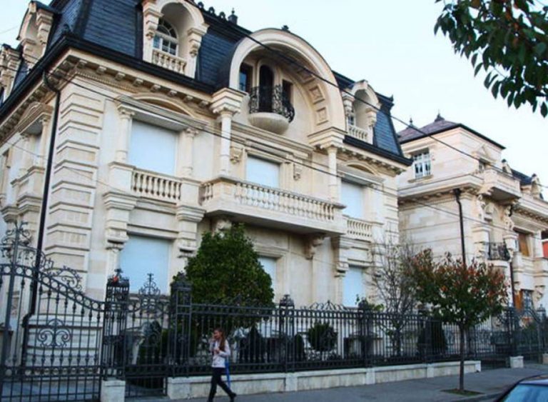 Palatele care fac Timișoara să „plângă”. Mafia care a urâțit orașul își dezvăluie chipul!