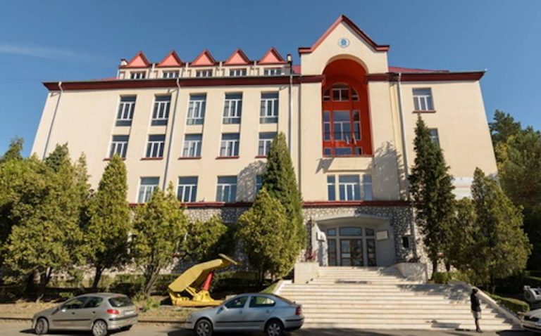 Universitatea Petroşani în vizorul ofiţerilor DGA