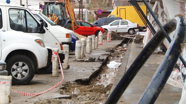 Sancțiuni și dosare penale pentru firmele care deteriorează domeniul public pentru lucrări și nu fac reparații