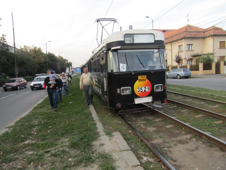 Când dispar tramvaiele vechi din Timișoara. Mai bine de jumătate nu mai sunt sigure