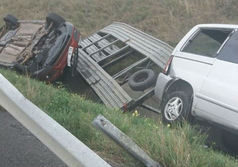 Accident cu doi răniți pe autostradă! Un bărbat, în stare gravă