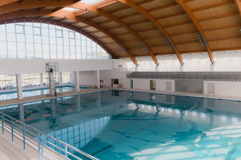 Două proiecte importante pentru Timișoara prind contur: bazinul semi-olimpic și terenul de rugby