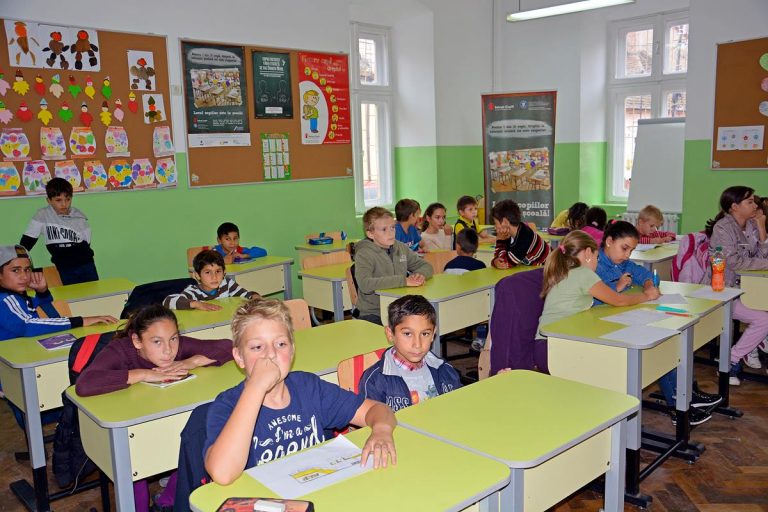 Metodologia şi calendarul de înscriere a copiilor în învăţământul primar pentru anul şcolar 2018-2019