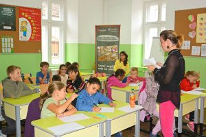 elevi centru incluziune desene (14)