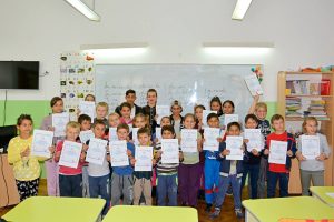 elevi centru incluziune desene (15)