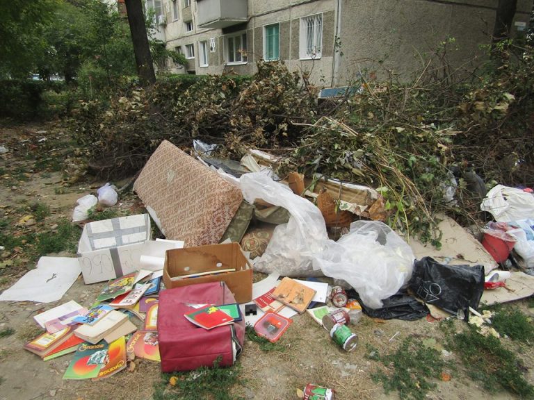 Continuă campania de colectare a deşeurilor voluminoase în Timișoara și zona periurbană