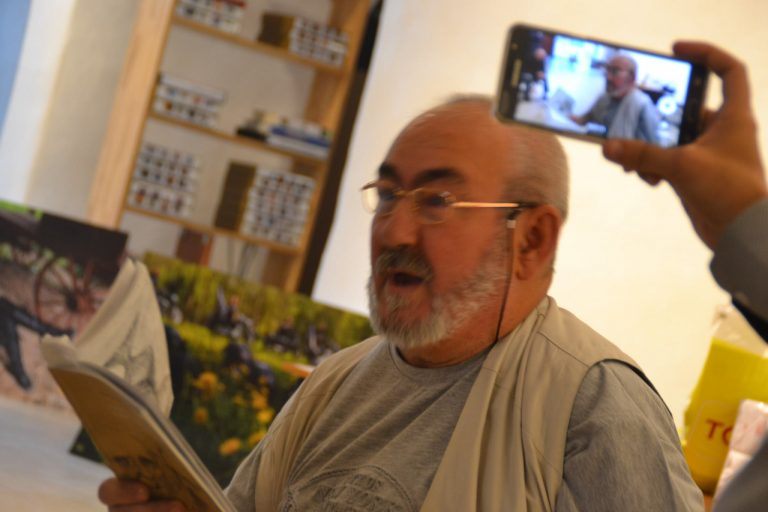 ,,Crochiuri crocante” au fost lansate în aplauze și ovații. Foto