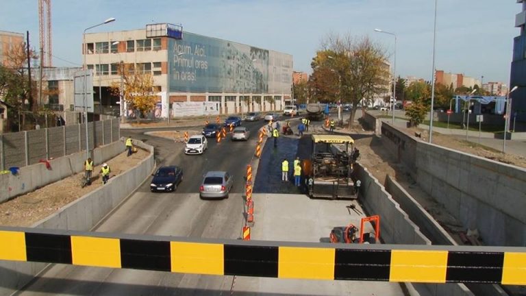 Pasajul Jiul – 5 în 4 benzi de circulaţie. Foto-Video