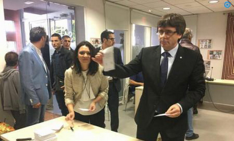 referendum--catalonia-carles-puigdemont