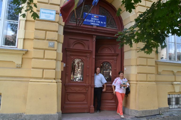 O școală de nota zece? Da, dacă va avea 12 stele