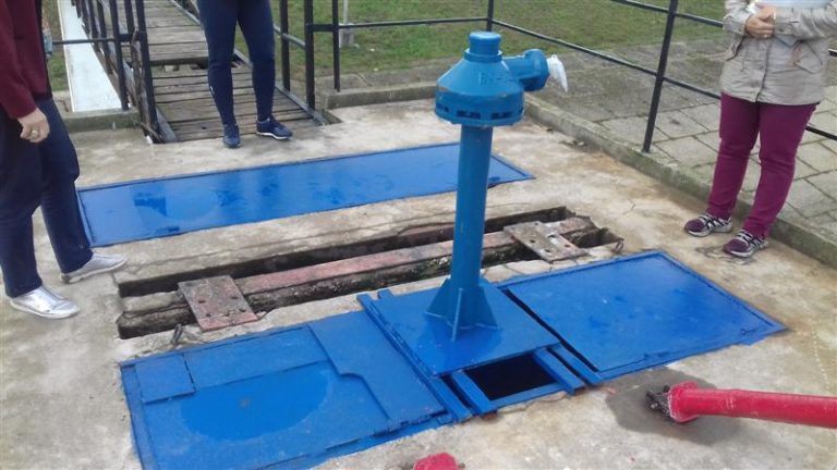 Apele Române reînnoiesc echipamentele hidromecanice la două baraje din Banat