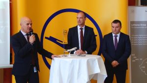 AEROPORT LUFTHANSA.Still098