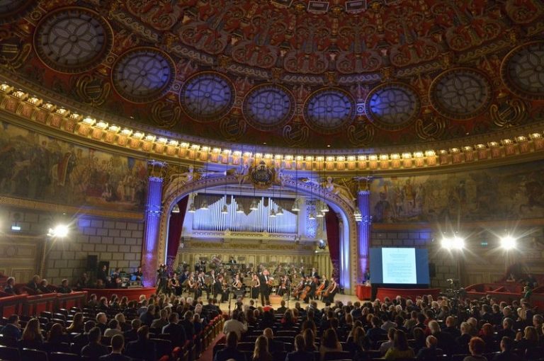 Reșițeanca Alina Vuc, premiată la gala de la Ateneul Român