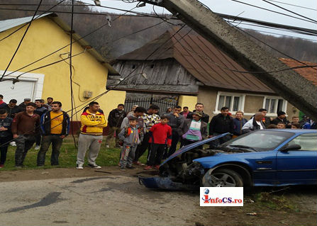 La limita dintre comic și tragic. Accident spectaculos pe un drum din Banat!