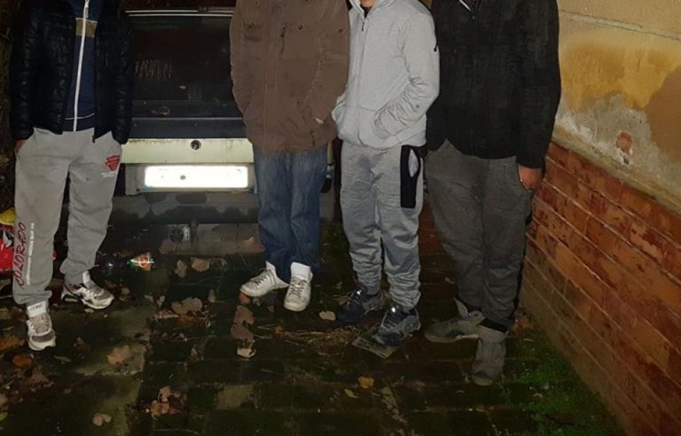 Fumul gros care ieșea dintr-o mașină, târziu în noapte, le-a atras atenția. Ce aveau să descopere polițiștii timișoreni