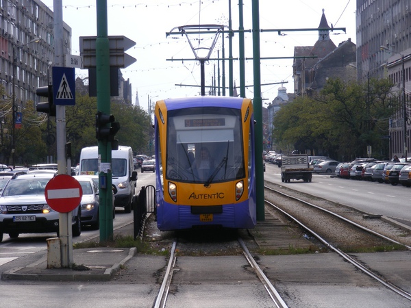 Cel mai nou tramvai realizat în România, pe șine la Timișoara. Foto-Video