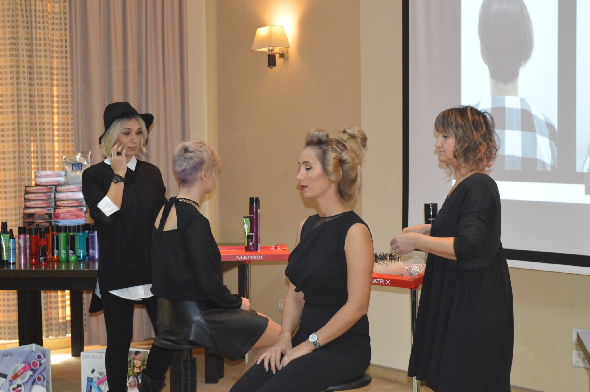 Hair Stiliști Din Județ țară și Republica Moldova S Au Intalnit