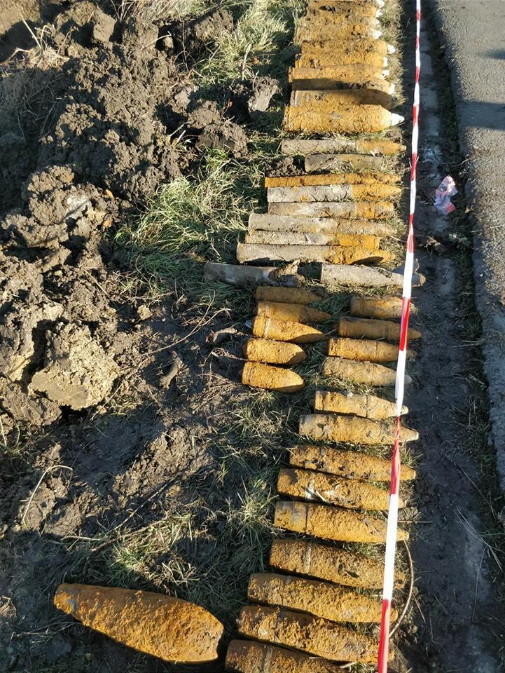 La Dudeștii Noi plouă cu… proiectile – foto