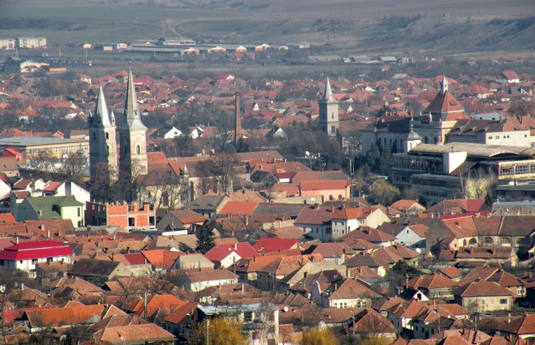 Medic timisorean prestigios și un jurnalist veteran, premiați de un oraș din vestul țării!