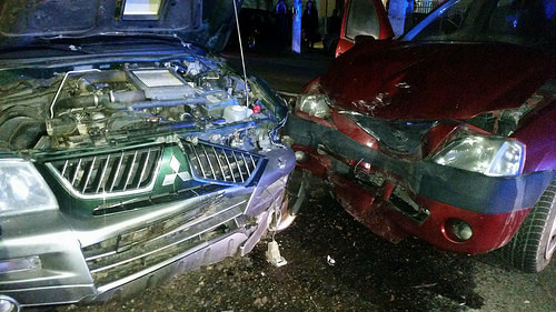 Mașini făcute praf din cauza unui șofer beat, a doua zi de Crăciun. Un copil de 1 an a ajuns la spital