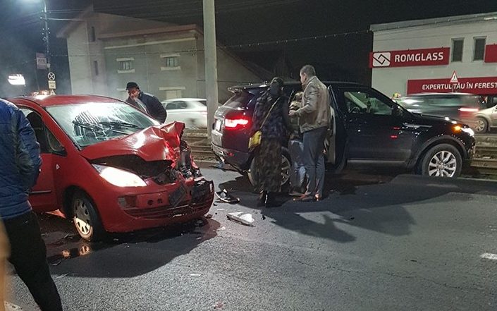 Și-au distrus mașinile în Ajun de Moș Nicolae!