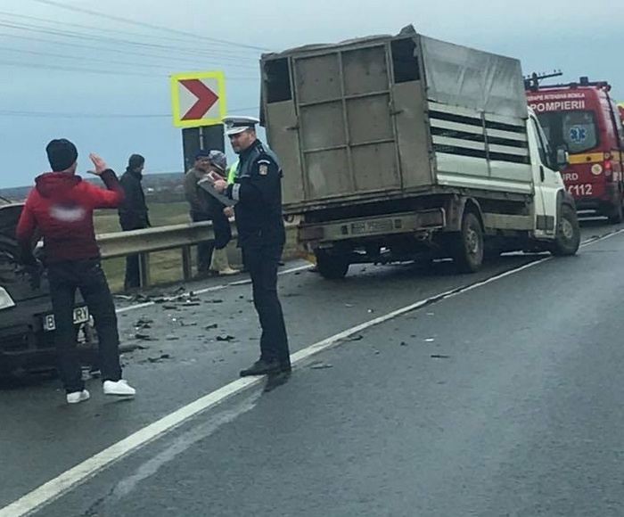 Fetiță de un an și jumătate moartă într-un cumplit accident. Printre răniți se află și o tânără gravidă