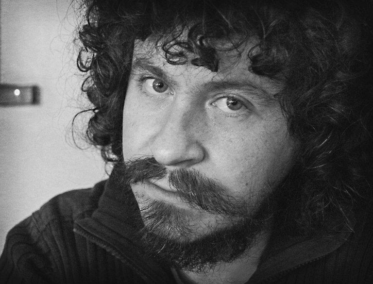 „În acest mileniu sunt șanse foarte mari ca specia noastră să dispară”. Interviu cu lector univ. dr. Constantin Vică