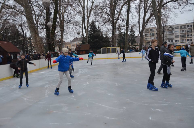 Revelion pe patine la Caransebeș