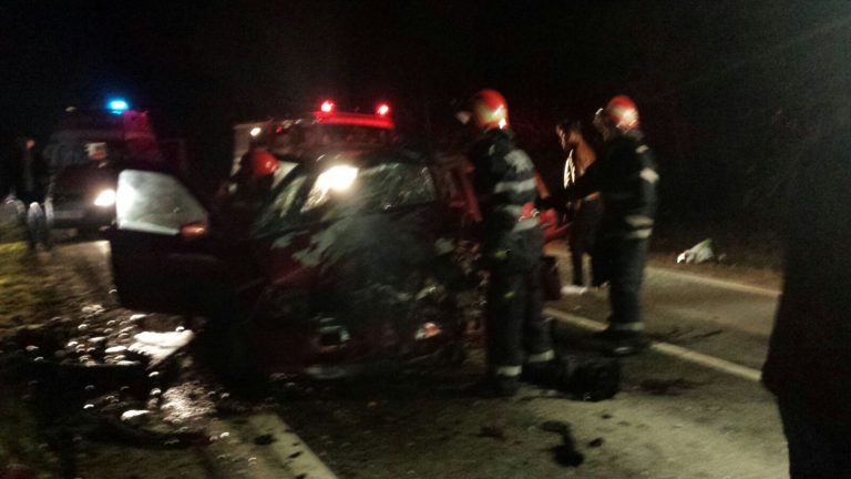 Vieți curmate la 160 km/h, lângă Timișoara. Fetiță moartă alături de șoferul care făcea LIVE pe Facebook. Video