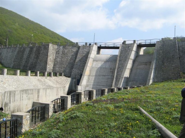 Se actualizează Regulamentele de exploatare pentru construcţiile hidrotehnice din Banat