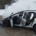 incendiu la autoturism in Moldova Noua (1)