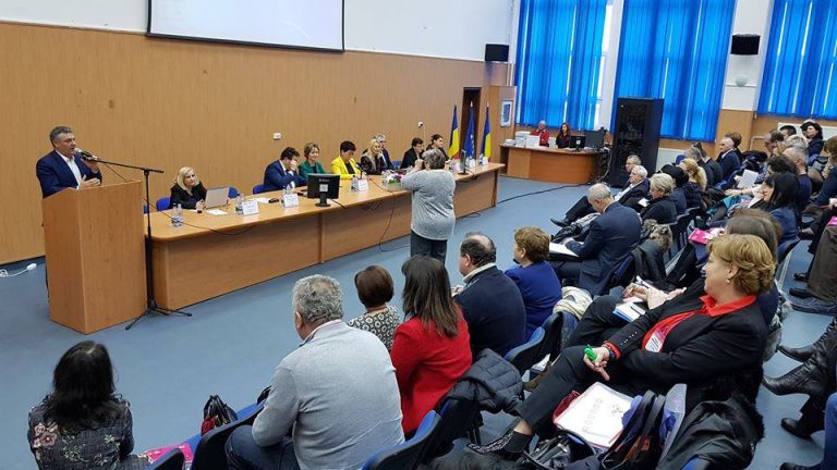 Instruirea inspectorilor școlari generali adjuncți din întreaga țară are loc într-un oraş din vestul ţării