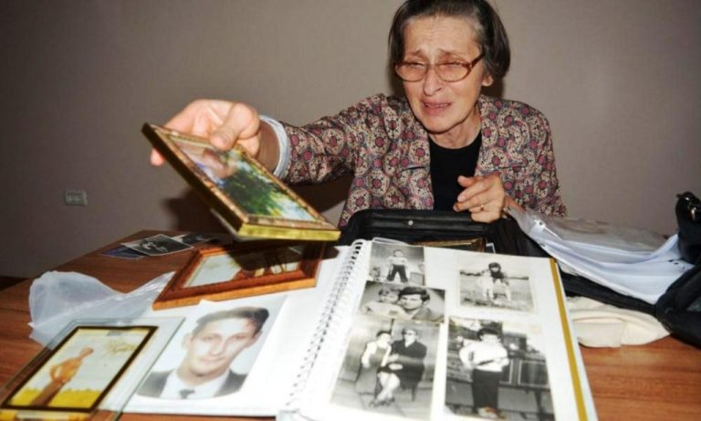 Tristețea unei mame din Banat care își caută copilul, dispărut acum 20 de ani. Ce mai așteaptă biata femeie, în pragul amurgului!