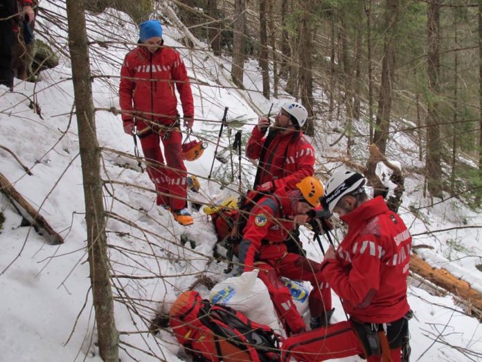 Incident grav în munți! Salvamontiștii intervin pentru salvarea unei persoane rănite