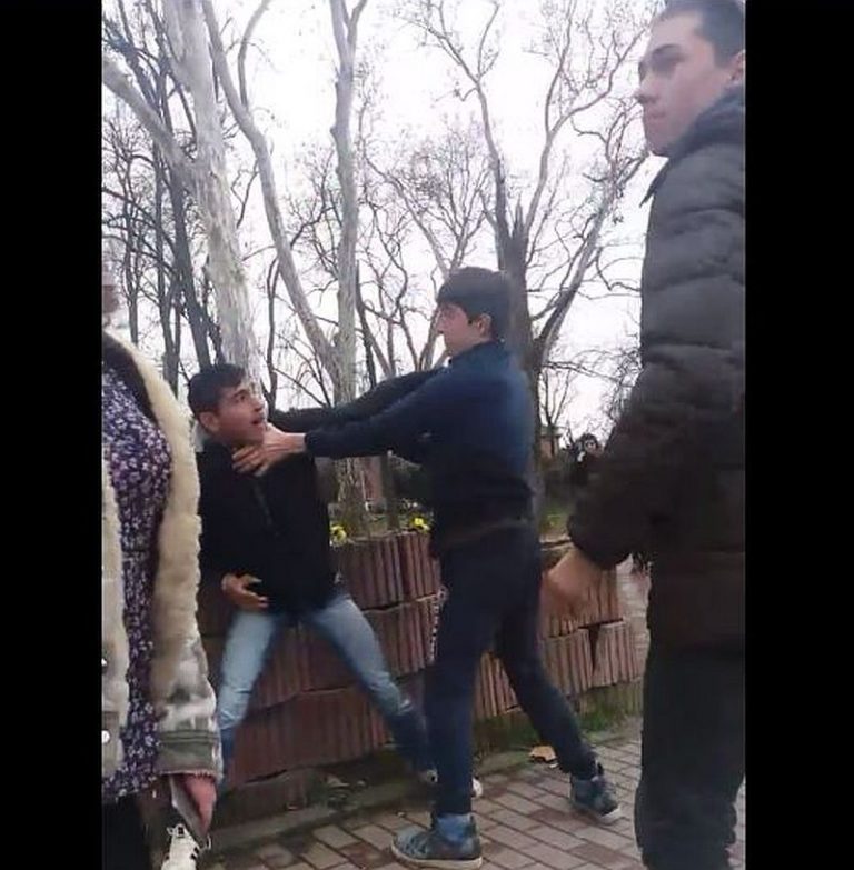 Violență greu de imaginat între doi elevi lugojeni – video