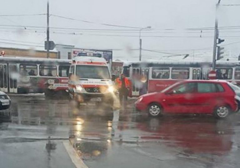 Oameni spulberați în stația de autobuz! Accident mortal în vestul țării