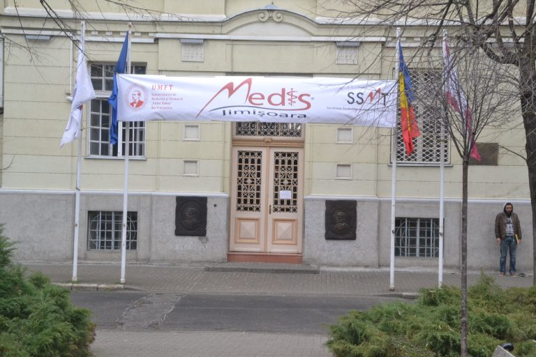 Satisfacţiile în medicină vin din motivaţia interioară, a spus dr. Dorel Săndesc la Congresul Medis-video