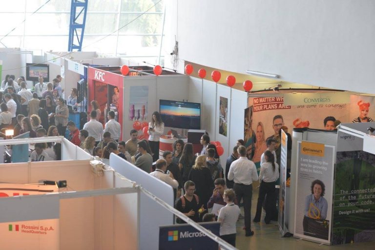 Joburi pe alese, în Banat! Când are loc Bursa locurilor de muncă într-un mare oraș