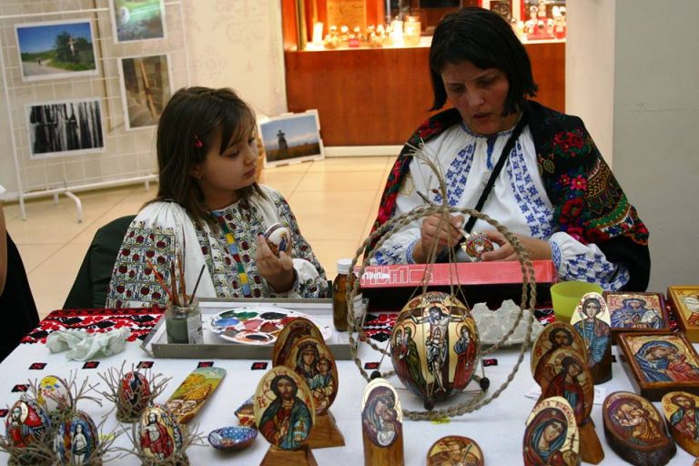 Meşteşugari cu tradiţie vin la Târgul de Paşti de la Timişoara, tocmai din Moldova!