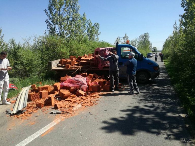 Tragedie pe o șosea din vestul țării, femeie în stare gravă!