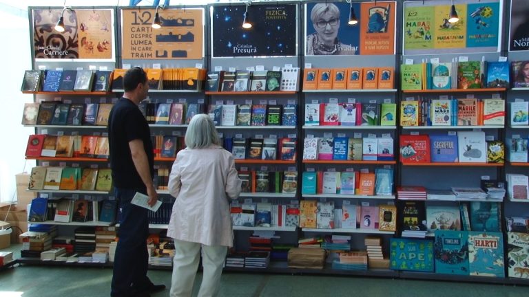 Salonul de carte Bookfest şi-a deschis porţile, la Timișoara. Foto-Video