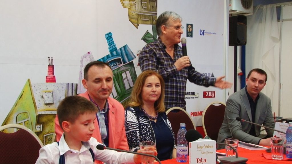 Tudor Șerban, cel mai tânăr autor, debutează la Bookfest cu volumul ”Tata, eu glumesc serios!”.Still003