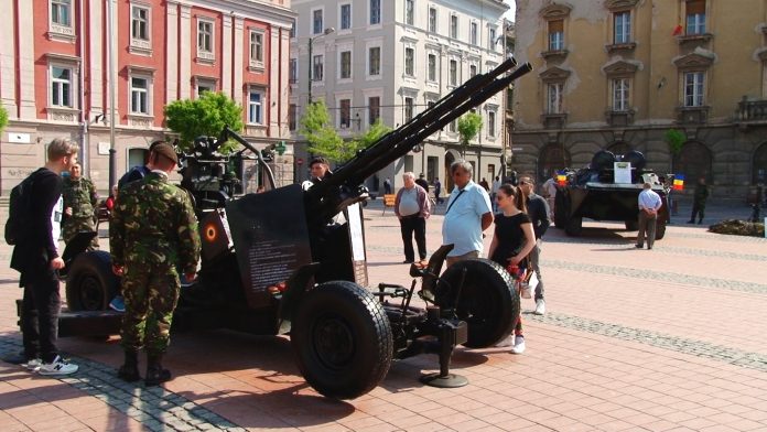 ZIUA FORTELOR TERESTRE.Still037