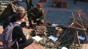 ZIUA FORTELOR TERESTRE.Still058