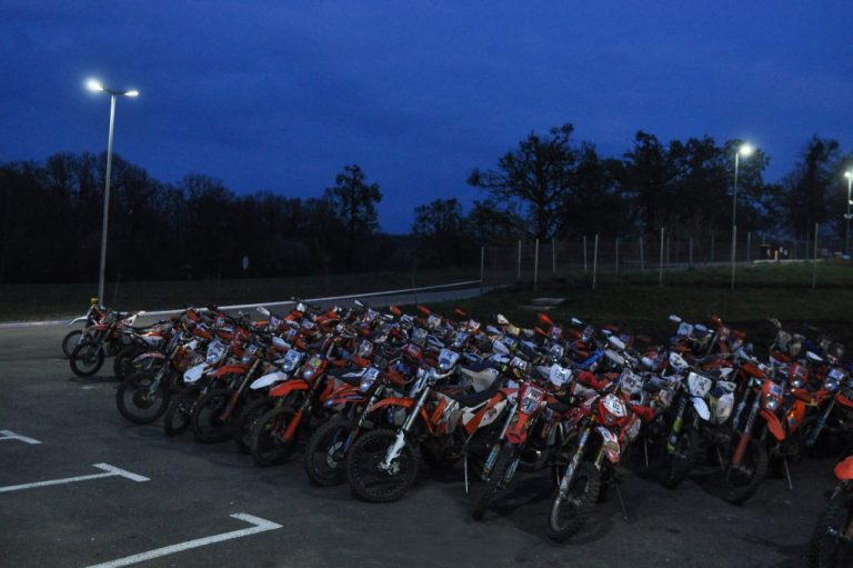 Motociclete de 20.000 de euro, furate din Arsenal Park. Se oferă recompensă pentru găsirea lor