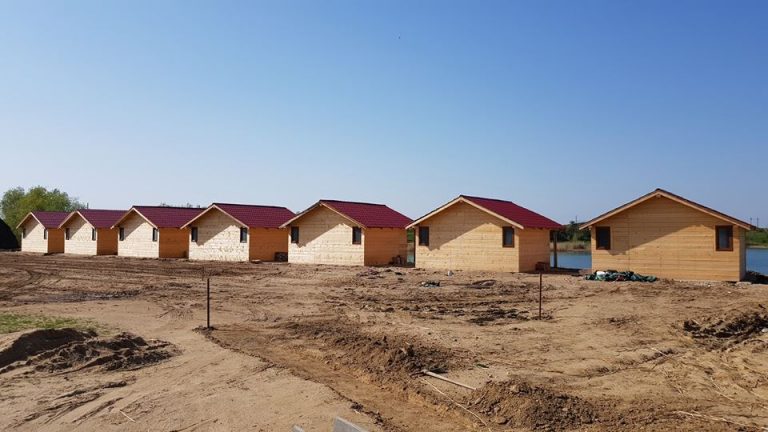 Pregătiri intense pentru deschiderea sezonului estival, pe ”Litoralul Vestului”. Ce surprize se pregătesc. Foto