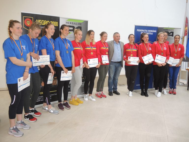 Canotorii români premiați pentru medaliile obținute la Campionatul Național desfășurat pe Bega. Foto-video