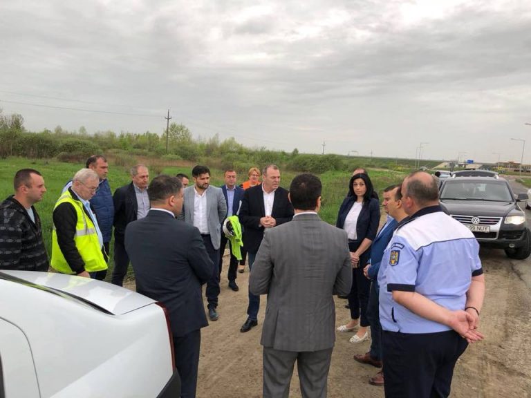 Penalităţi de 1,5 milioane de euro pentru lotul 3 al autostrăzii Lugoj-Deva, după vizita ministrului Șova. Foto