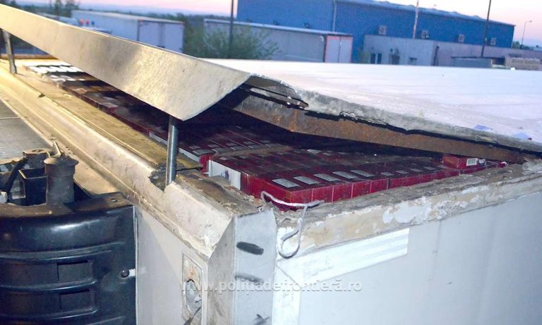 Zeci de mii de țigări de contrabandă, descoperite la Moravița. Foto