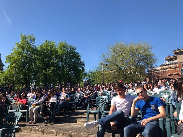 Peste 1.000 de elevi au stabilit o „punte între generaţii” la Politehnica Timișoara. Foto